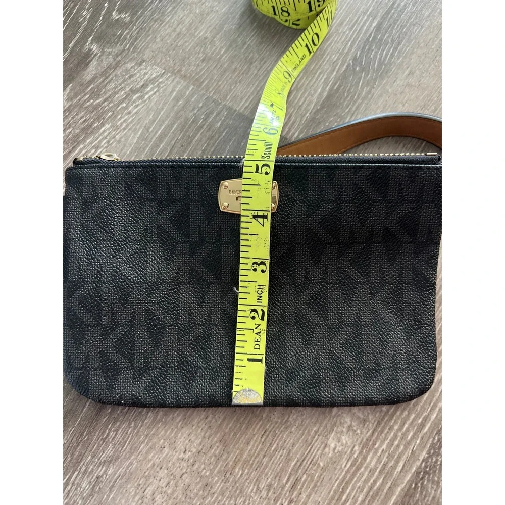 NEW Michael Kors Belt Bag Women Medium Black Signature Monogram Fanny Pack